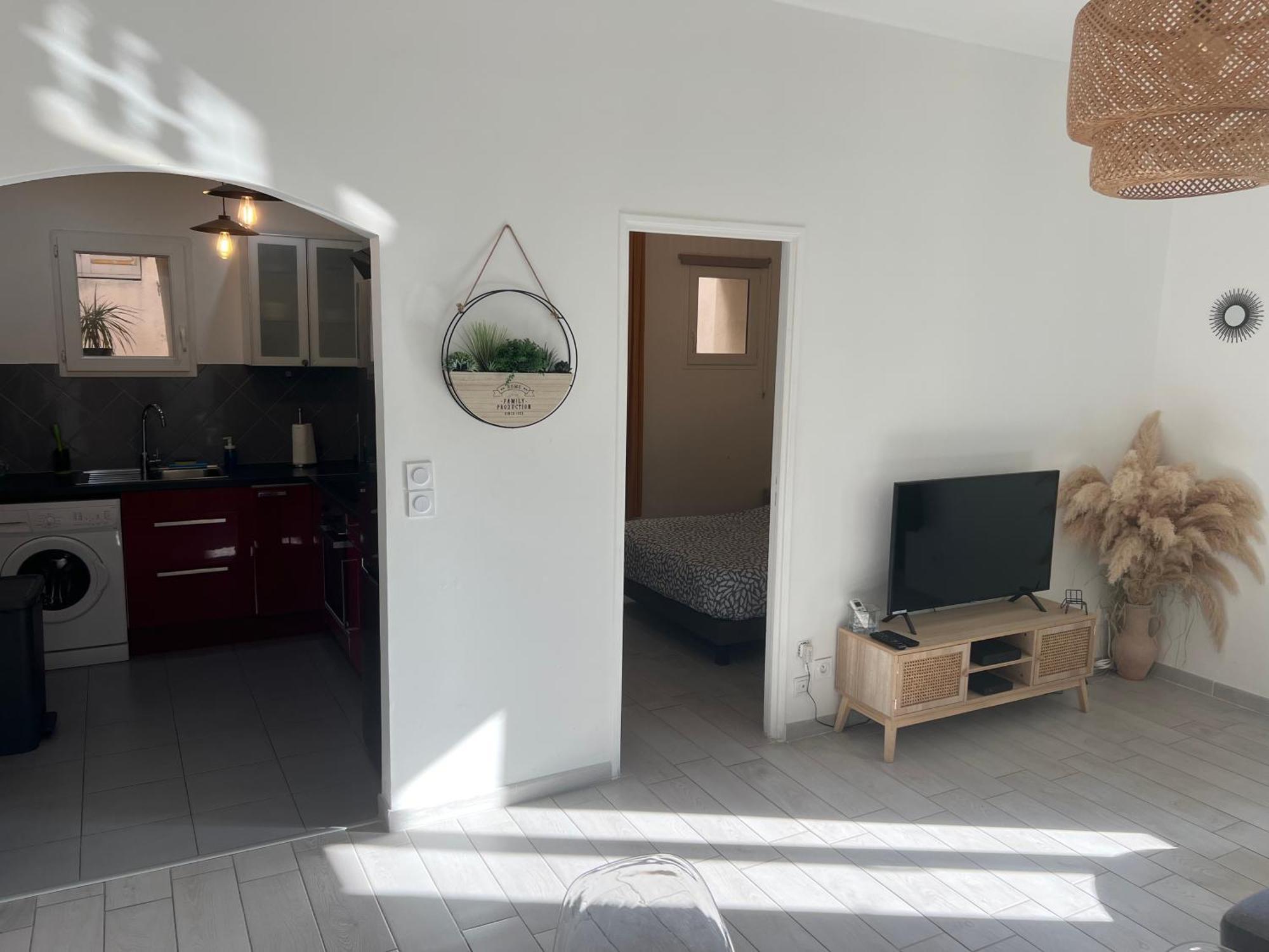 Apartment Grand T2 Climatise A 5 Min De La Gare St-charles - Vieux Port